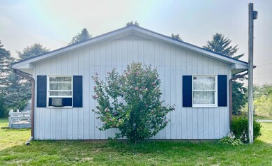 27441 Stockdale Rd, Sturgis, MI 49091 - photo 3