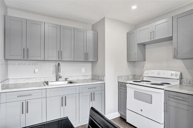 3633 SW 12th Ct unit 2, Fort Lauderdale, FL 33312 - photo 6