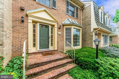 10925 Brewer House Rd, Rockville, MD 20852 - photo 4