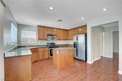 11016 Cherokee Landing St, Las Vegas, NV 89179 - photo 7