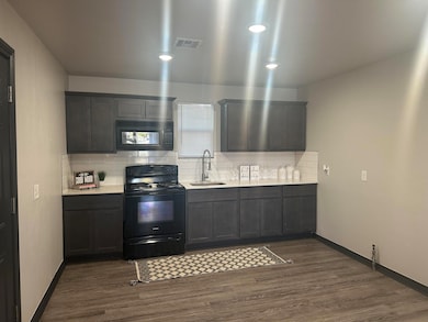 726 N 16th St, Enid, OK 73701 - photo 5