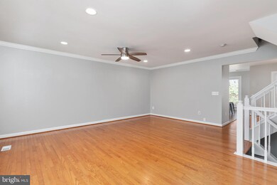 10606 Alison Dr, Burke, VA 22015 - photo 5