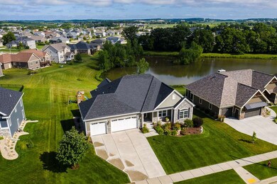 332 Oakwood Dr, Oregon, WI 53575 - photo 2