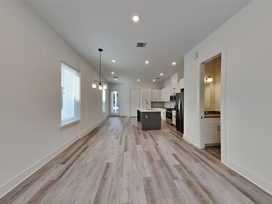 221 Oriole St, Houston, TX 77018 - photo 3
