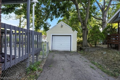 1499 Huguelet St, Akron, OH 44305 - photo 3