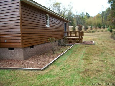 581 Southside Ln, Dunnsville, VA 22454 - photo 2