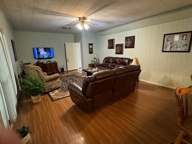 517 N James Ave, McComb, MS 39648 - photo 5