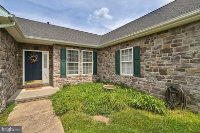 105 Crossing Pointe Ct, Frederick, MD 21702 - photo 6