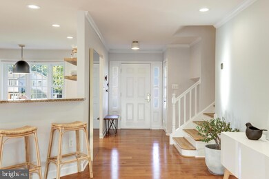 8817 Olympia Fields Ln, Vienna, VA 22182 - photo 5