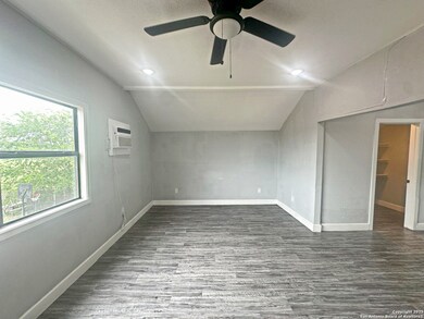 7550 Oak Chase unit 3, San Antonio, TX 78239 - photo 6