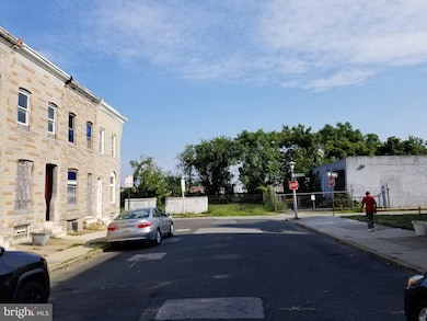 1124 Mckean Ave, Baltimore, MD 21217 - photo 3