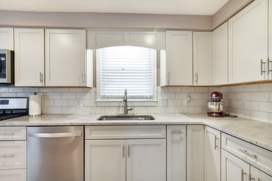 20 Butterfield Ln, Stratham, NH 03885 - photo 3