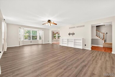 4022 Cambridge Crossing Dr, Saint Charles, MO 63304 - photo 7