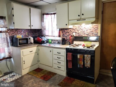 554 Columbia Ave, Millville, NJ 08332 - photo 3