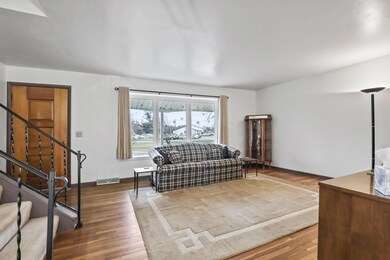 6. Living Room