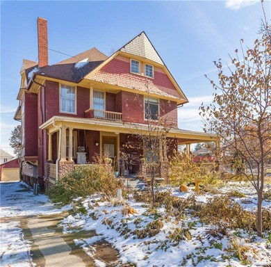 1429 9th St, Des Moines, IA 50314 - photo 3