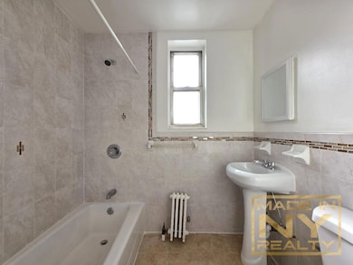 36-20 Parsons Blvd unit 6, Flushing, NY 11354 - photo 6