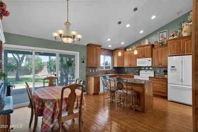 1562 E Divot Dr, Tempe, AZ 85283 - photo 6