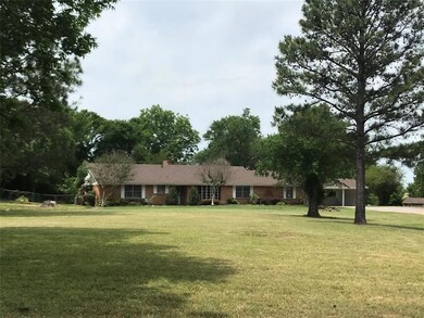 2205 Country Club Rd, Ennis, TX 75119 - photo 2