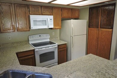 1432 Emerald (12)
