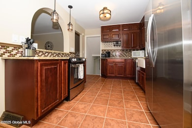 2227 Webster Dr, Schenectady, NY 12309 - photo 5