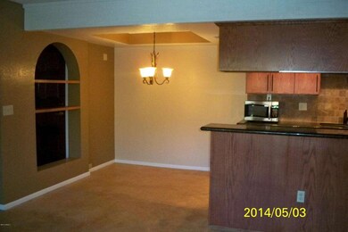 Dinning Area & Kitchen