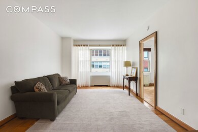 520 E 72nd St unit 10P, New York, NY 10021 - photo 4