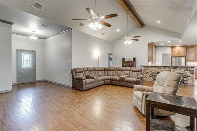 2480 County Road 425, Cleburne, TX 76031 - photo 7