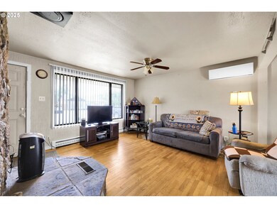 695 32nd St, Springfield, OR 97478 - photo 3