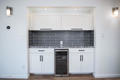 1313 W 12th St-5
