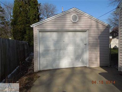 3118 Alden Dr, Lansing, MI 48910 - photo 3