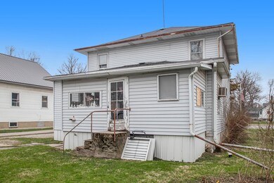 703 W Market St, Nappanee, IN 46550 - photo 5