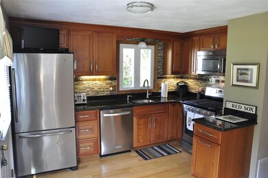 6 Brickyard Ln, Nashua, NH 03062 - photo 3