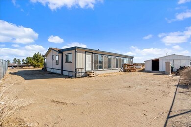 11524 Paramount Rd, Phelan, CA 92371 - photo 5