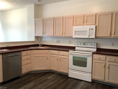 23110 Wainwright Terrace, Olmsted Falls, OH 44138 - photo 4