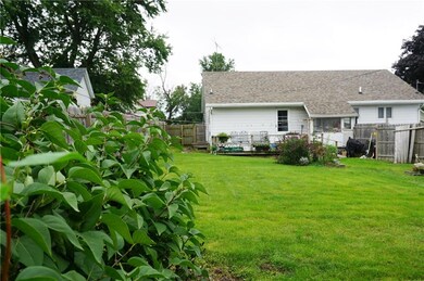 325 E Clay St, Osceola, IA 50213 - photo 3