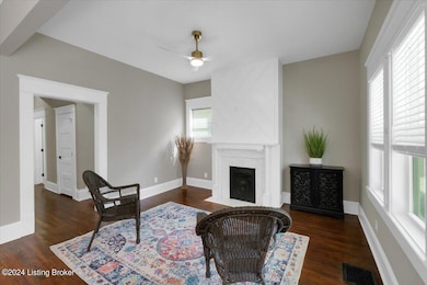 04-1819 Stevens Ave-105