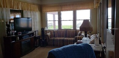 613 Sinclair Cir, Tavares, FL 32778 - photo 4