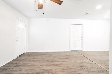 925 Indian Hills Dr, Grand Prairie, TX 75051 - photo 6