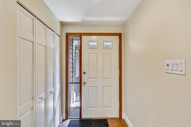 11525 Cherry Grove Dr, North Potomac, MD 20878 - photo 6