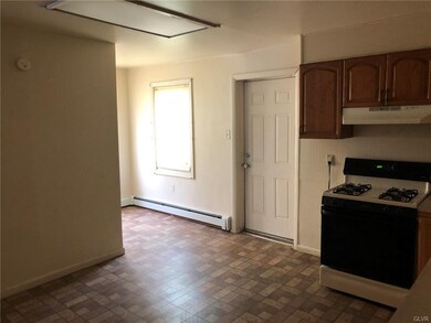 323 N 2nd St, Allentown, PA 18102 - photo 6