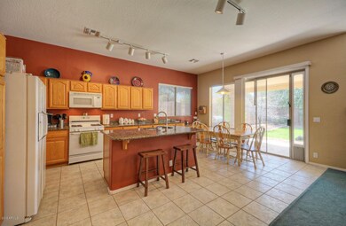 4119 E Lariat Ln Phoenix AZ-large-005-11