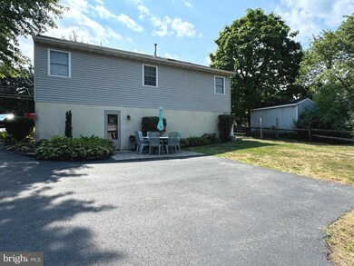 841 Grosstown Rd unit 6, Pottstown, PA 19464 - photo 3