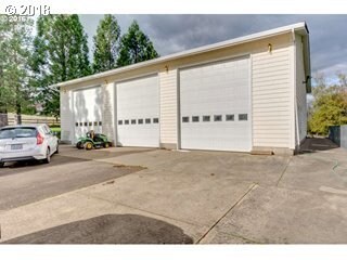 11710 SW Fox Ridge Rd, McMinnville, OR 97128 - photo 4