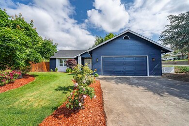 3091 Ruby Dr, Medford, OR 97504 - photo 4