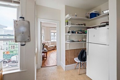 105 Walnut St unit 3, Somerville, MA 02145 - photo 4