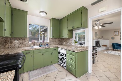 3310 E Hampton Way, Fresno, CA 93726 - photo 7