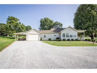 COMPLETLEY RENOVATED IN 2010, YOU WILL LOVE THE SP