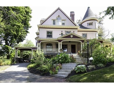 2 Gardner Rd unit 2, Brookline, MA 02445 - photo 2