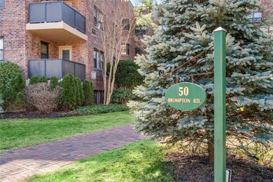 50 Brompton Rd unit 1T, Great Neck, NY 11021 - photo 2